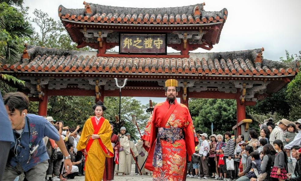 沖縄旅行に行くならぜひ見ておきたい、伝統ある「那覇三大祭り」